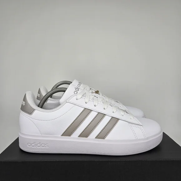 adidas Womwn's Grand Court White Platinum Metallic Tennis Shoes GW9215 Size 6.5 - Picture 3 of 8